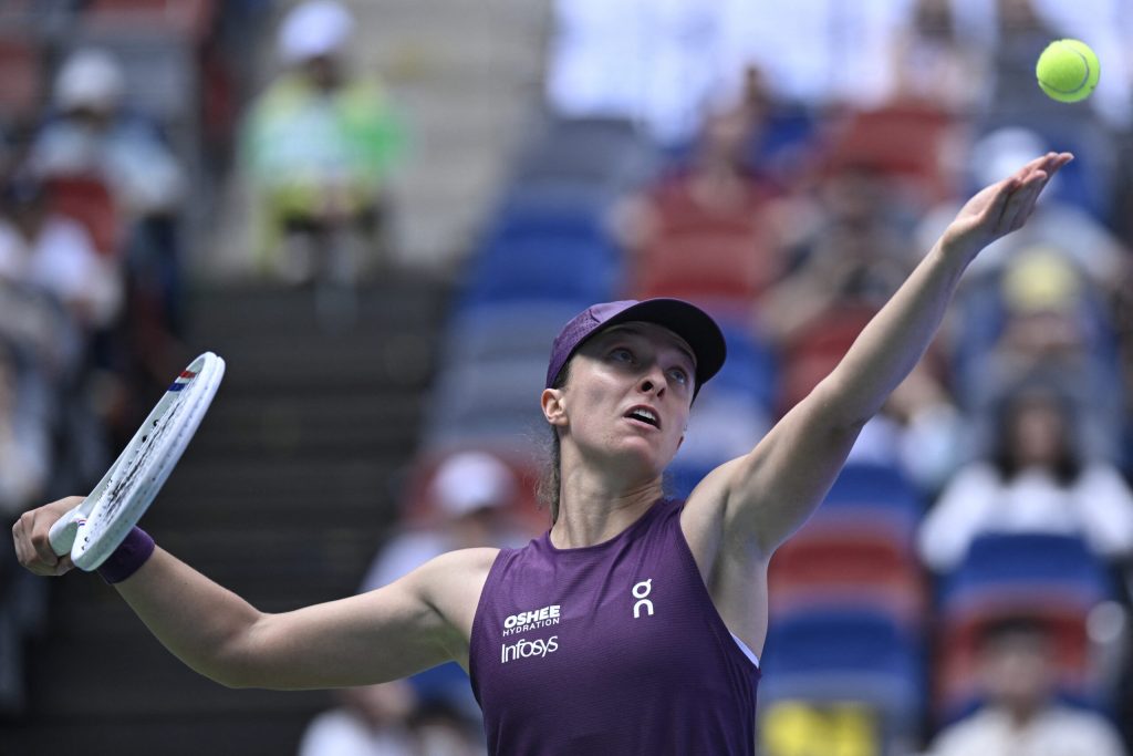 Iga Swiatek comienza con autoridad en Wuhan y derrota a Magdalena Frech
