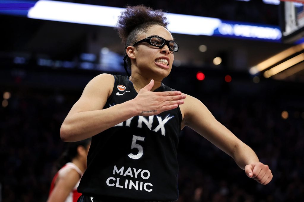 Olivia Miles encabeza el equipo ideal de novatas de la WNBA