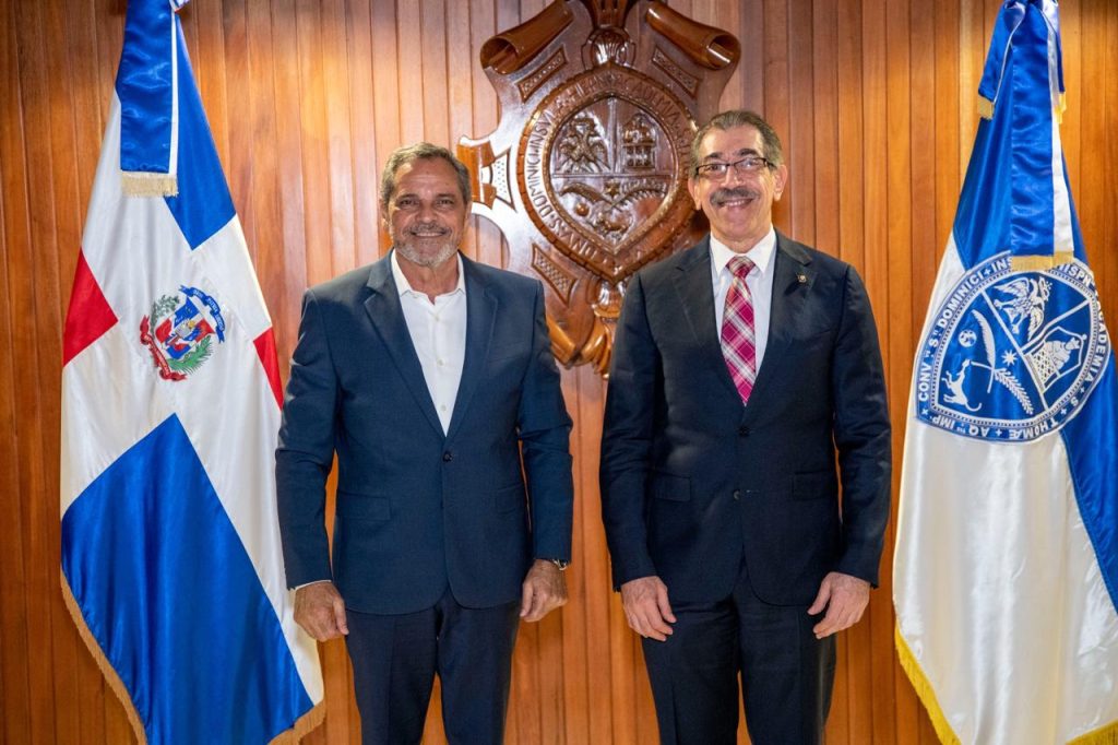 Comisionado Nacional de Béisbol y UASD impulsan cooperación académica