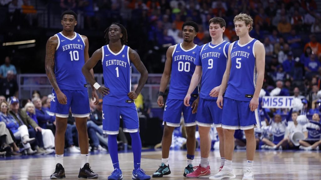 Kentucky gana por 20 puntos, pero Mark Pope advierte sobre los problemas ofensivos de su equipo