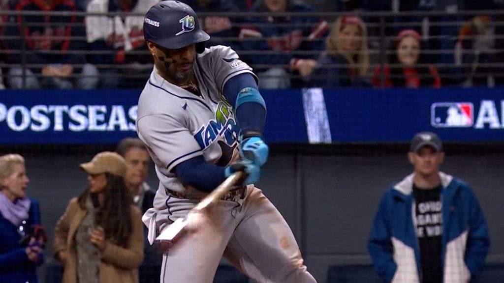 Con joya de Rasmussen, los Rays regresan a casa a un paso de la Serie Mundial