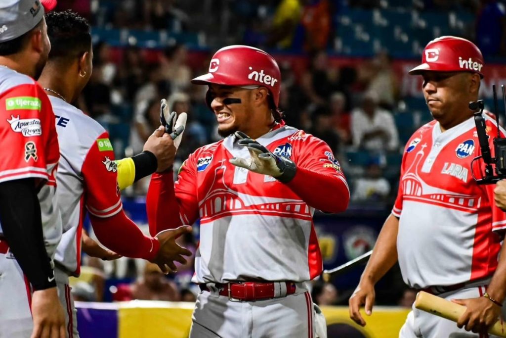 CARLOS COLMENAREZ IMPULSÓ SEGUNDO TRIUNFO SEGUIDO DE CARDENALES CONTRA MAGALLANES