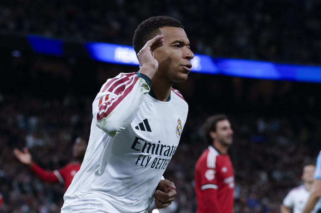 Mbappé lidera goleada del Real Madrid sobre Sevilla y calienta el Clásico contra Barcelona