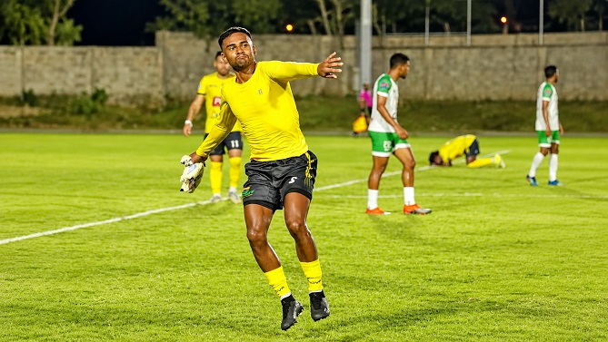 José Jáquez marca un golazo de chilena al minuto 94 y devuelve la esperanza a Moca FC