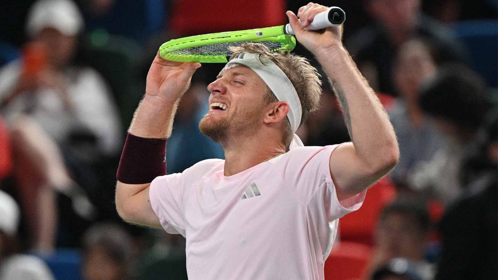 Alejandro Davidovich Fokina conquista Shanghái tras una remontada espectacular y consigue el título más importante de su carrera