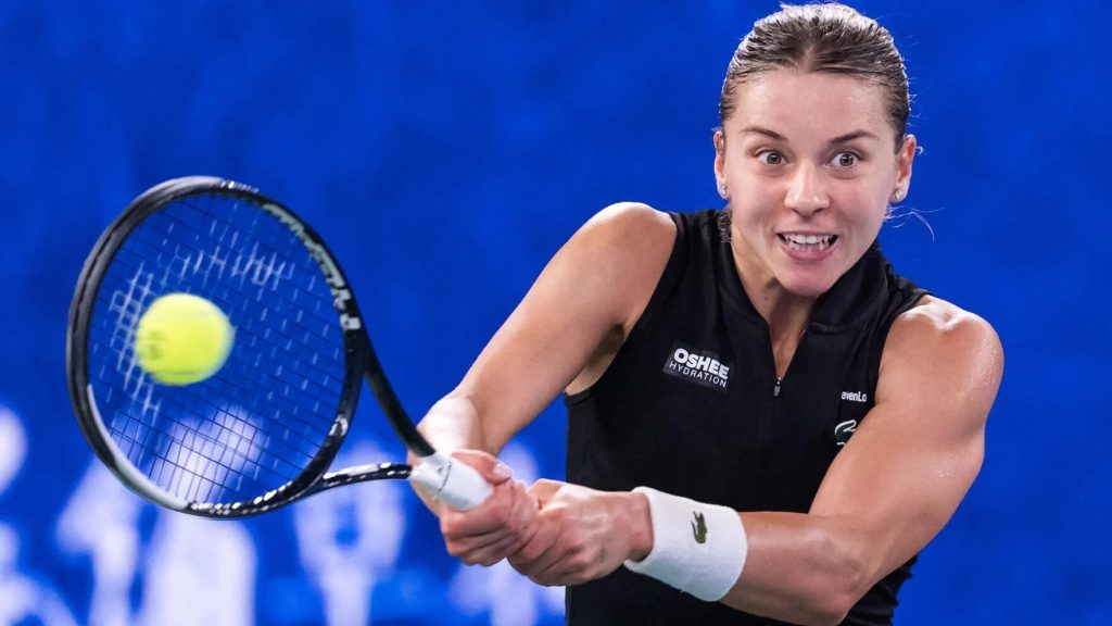 Maja Chwalińska sorprende en Wuhan y conquista su primer título WTA tras remontar una final dramática