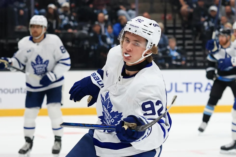 Gavin McKenna marca la diferencia y Toronto rompe su mala racha frente a San José