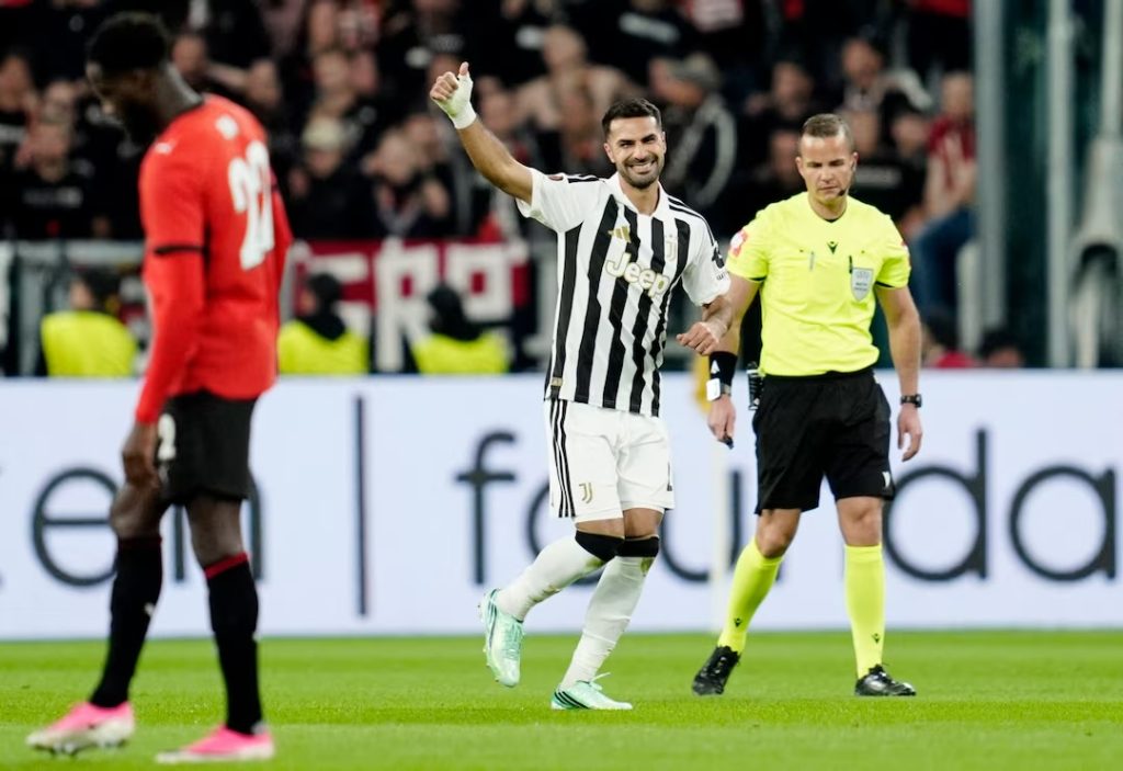 Juventus rescata un empate ante Rennes y pierde su paso perfecto en la Europa League