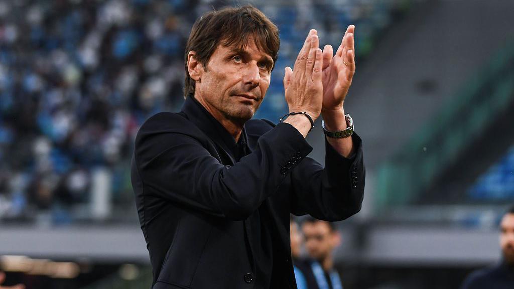 Antonio Conte desmiente negociaciones con Manchester United mientras aumenta la presión sobre Carrick