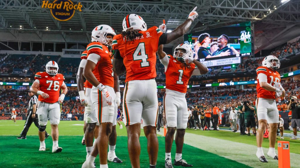 Miami defiende el primer lugar nacional frente a Pittsburgh en una semana marcada por las sorpresas
