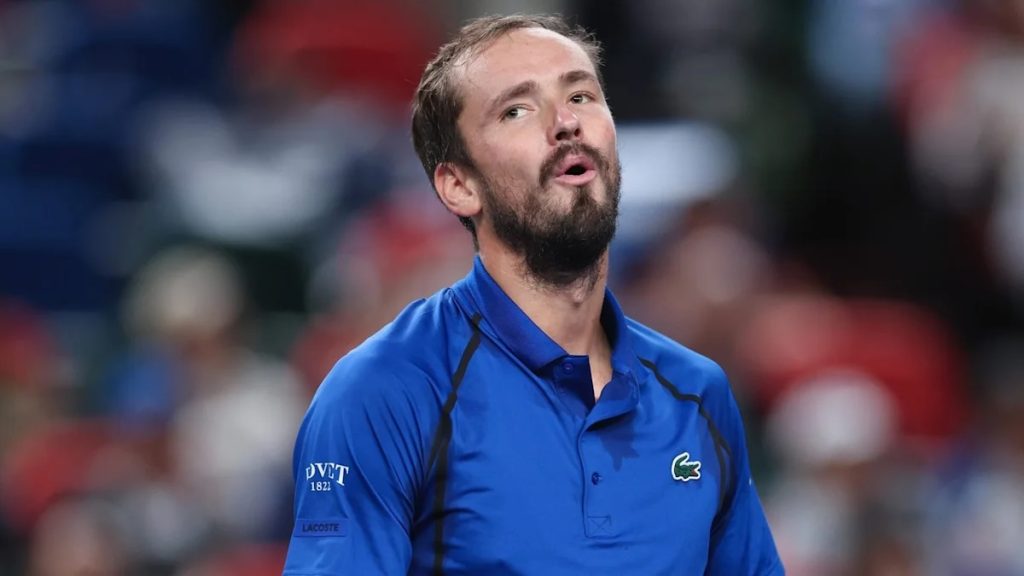DANIIL MEDVEDEV IMPONE SU EXPERIENCIA Y AVANZA A SEMIFINALES DEL ATP DE ALMATY