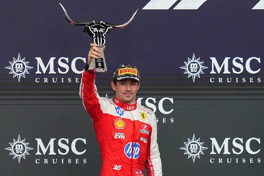 ¡CHARLES LECLERC CONSIGUE UN GRAN SEGUNDO LUGAR Y FERRARI CELEBRA EN ESTADOS UNIDOS!