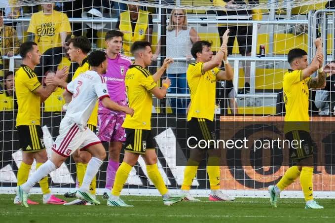 ¡COLUMBUS CREW DERROTA 4-2 A TORONTO Y PROTAGONIZA UNA FIESTA DE GOLES EN LA MLS!