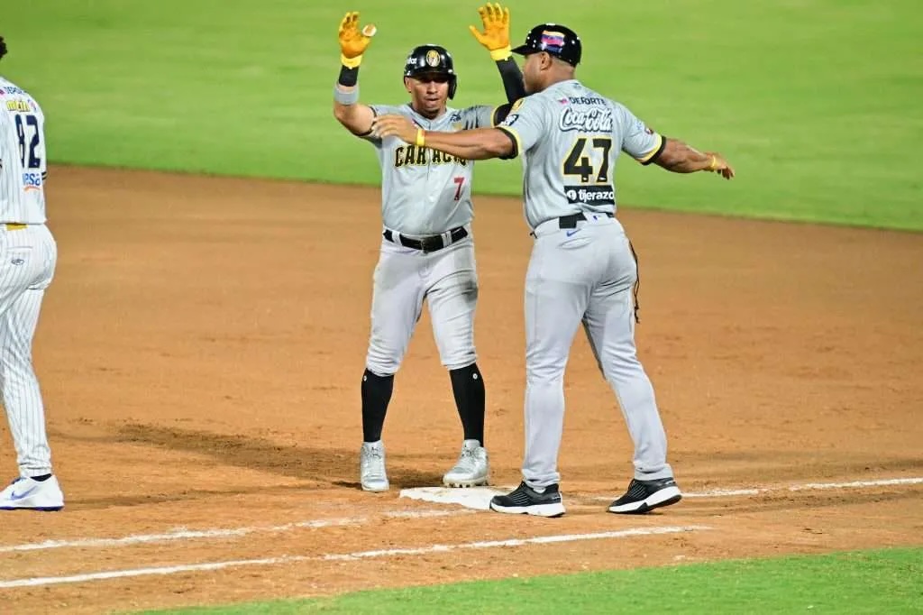 ¡LEONES DEL CARACAS BARRRE A MAGALLANES Y HUNDE A LOS NAVEGANTES EN EL ÚLTIMO LUGAR!