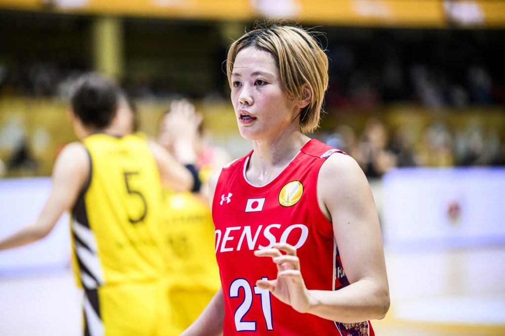 Haruna Kasagi recibe el premio de Jugadora Más Valiosa de la Women’s Basketball League Asia