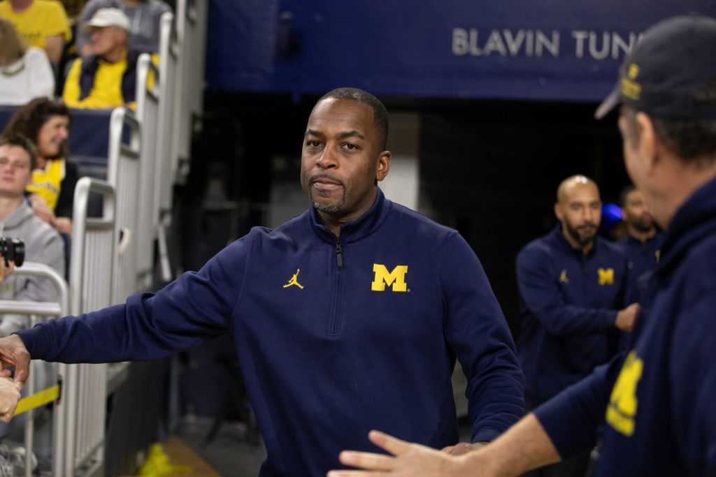 Michigan inicia una nueva era con Mike Boynton y buscará defender su campeonato nacional