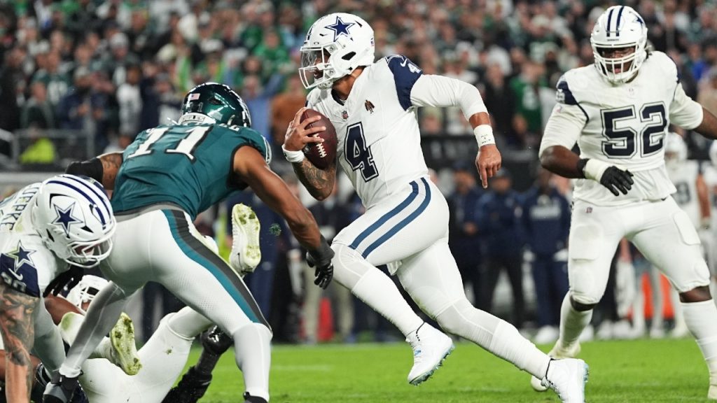 Dallas Cowboys aplastan a Philadelphia Eagles y mantienen vivas sus aspiraciones divisionales