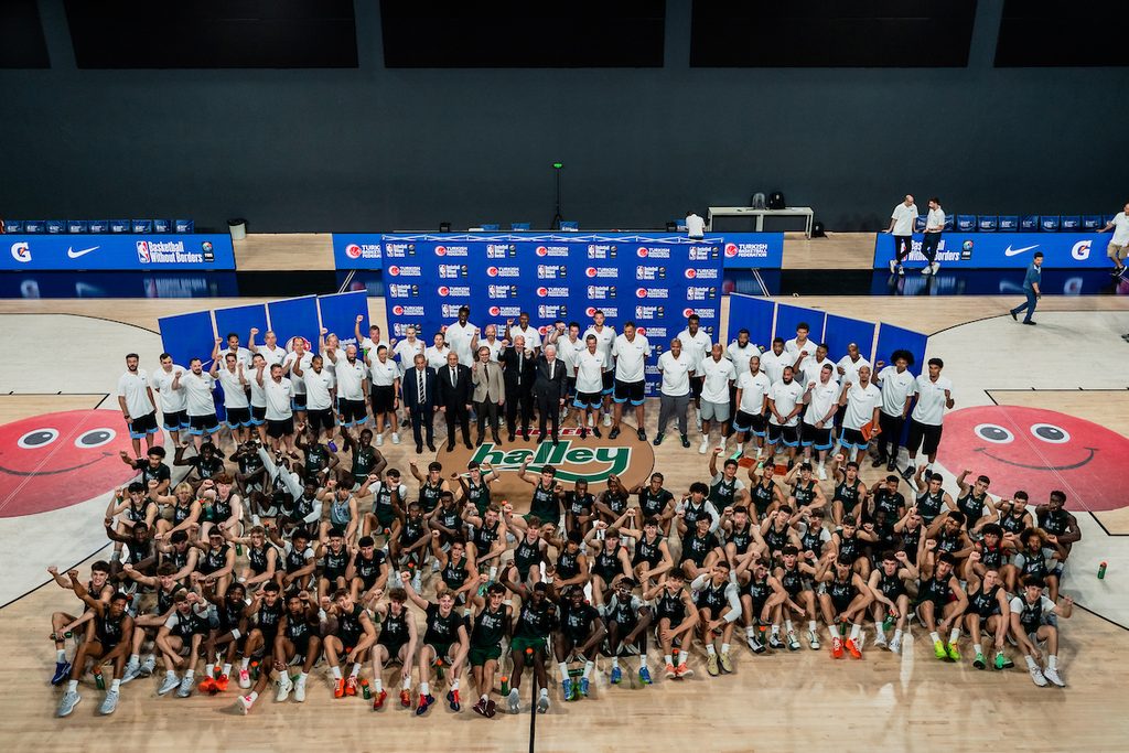 Estrellas de la WNBA participarán en histórico campamento internacional de FIBA en Singapur