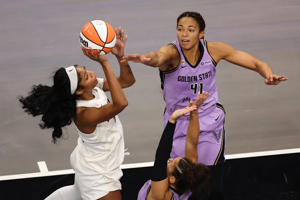 Kiah Stokes brilla en las Finales y establece una marca histórica de bloqueos