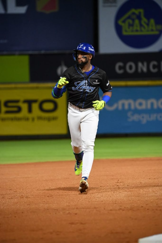 Rojas Jr. jonronea y Licey blanquea Estrellas