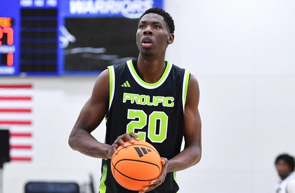 Sorpresa en la NCAA: Lewis Uvwo, prospecto de cinco estrellas, se compromete con Providenc
