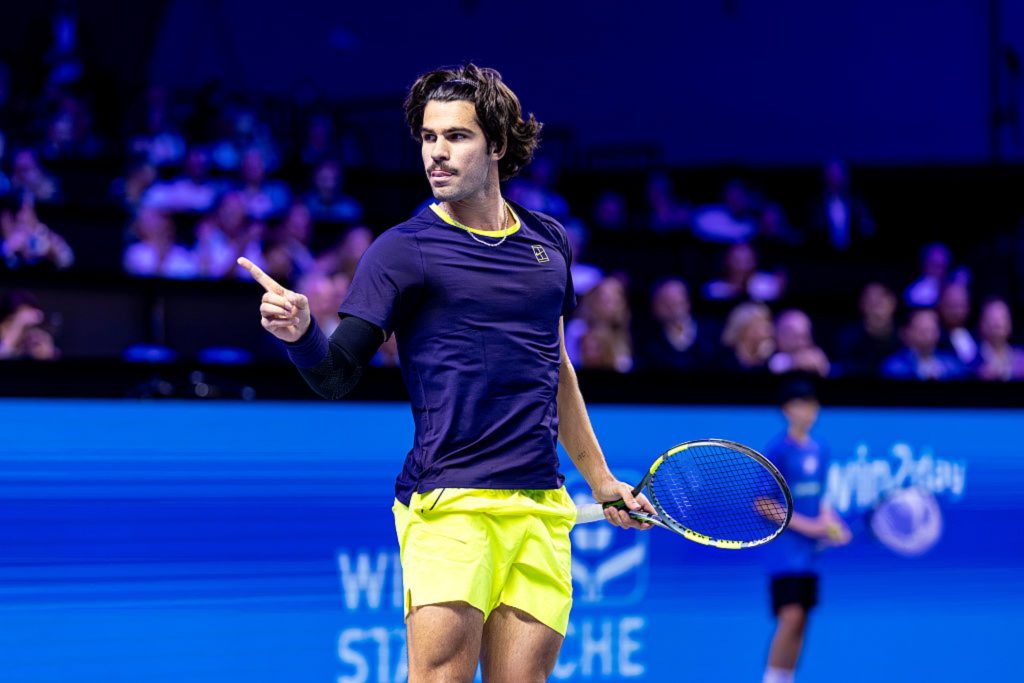 Carlos Alcaraz supera a Basilashvili y avanza a cuartos de final en Viena
