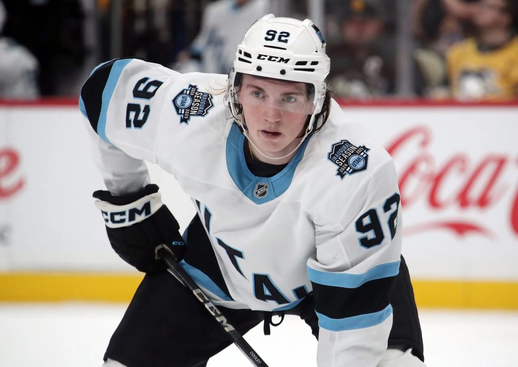 Logan Cooley completa un hat-trick milagroso y Utah derrota a Pittsburgh en tiempo extra