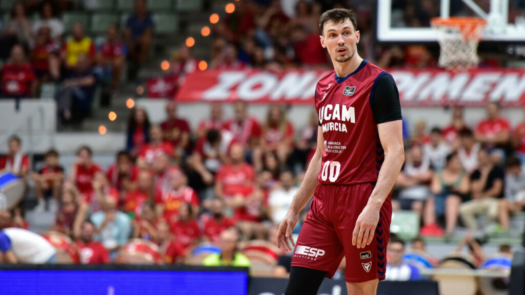 Rodions Kurucs extiende con el UCAM Murcia hasta 2026
