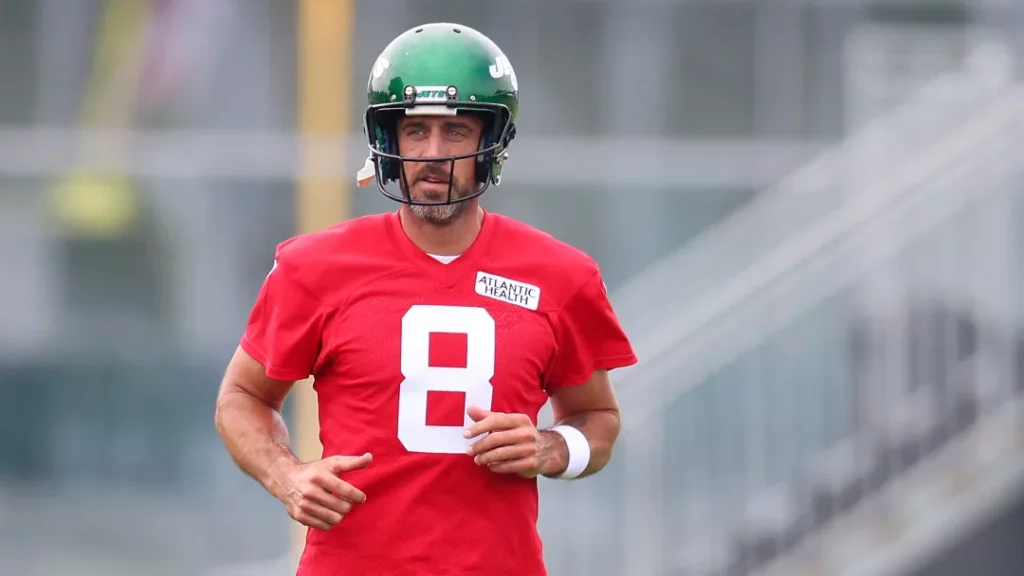 ¿Por qué los Jets activaron a Aaron Rodgers si no va a jugar esta temporada?