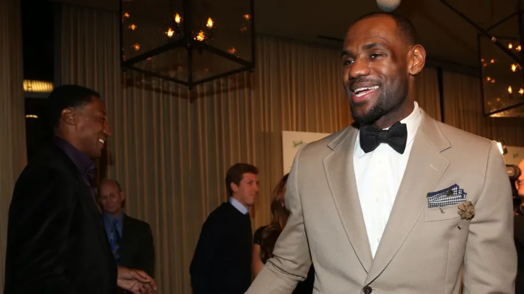 El encuentro entre LeBron James y una leyenda de la NBA vinculada a Michael Jordan