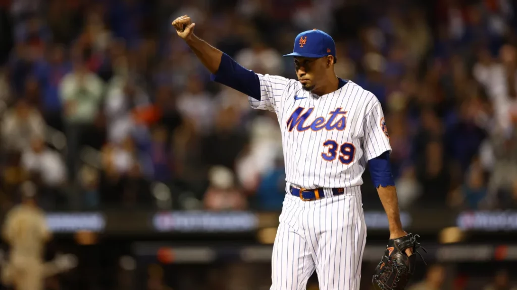 Así fue el regreso de Edwin Díaz a los Mets tras su lesión en el Clásico Mundial de Béisbol