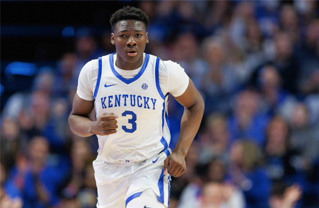 Arkansas recibe a Adou Thiero vía transferencia