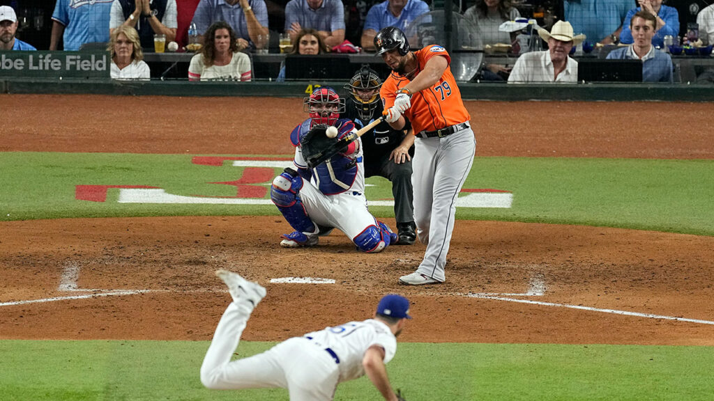 Los Astros de Houston empatan la serie de campeonato tras una gran noche de su ofensiva