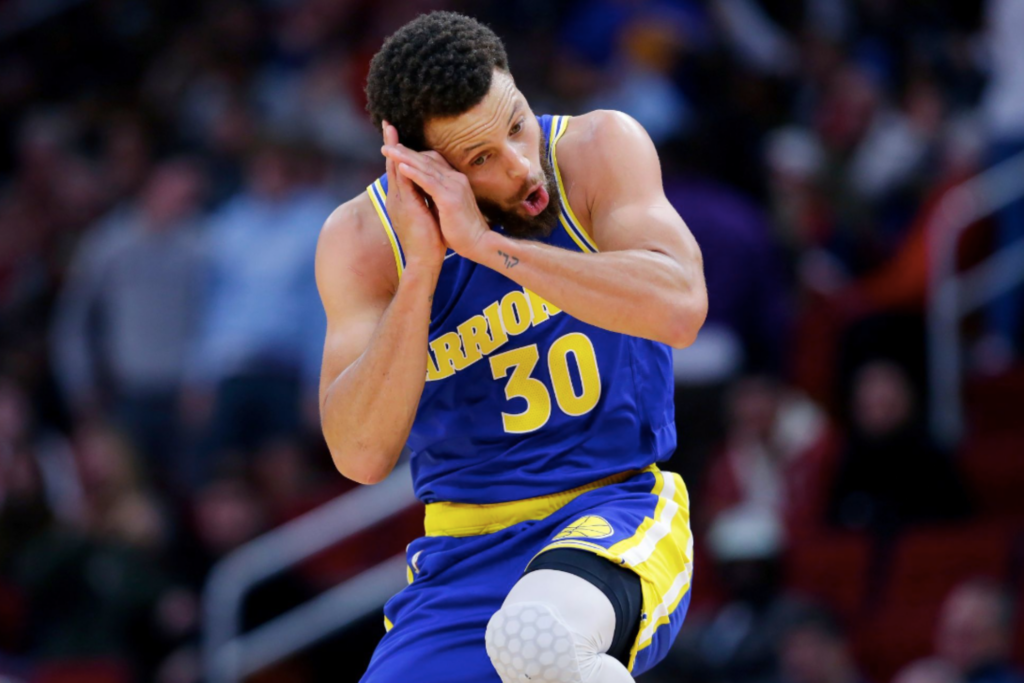 Stephen Curry lidera ventas de camisetas por segunda temporada al hilo