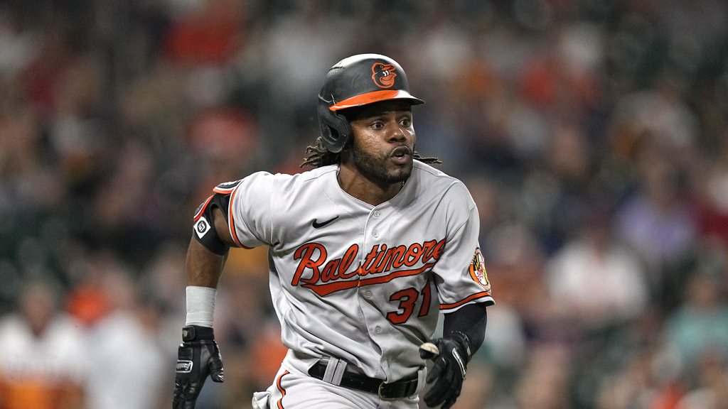 Mullins carga ofensiva de los Orioles, vencen a Red Sox y acortan ventaja en la cima del este