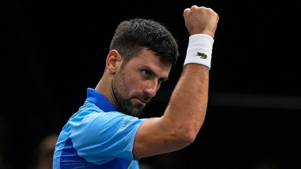 Djokovic le remonta a Rublev y avanza a la final en suelo parisino