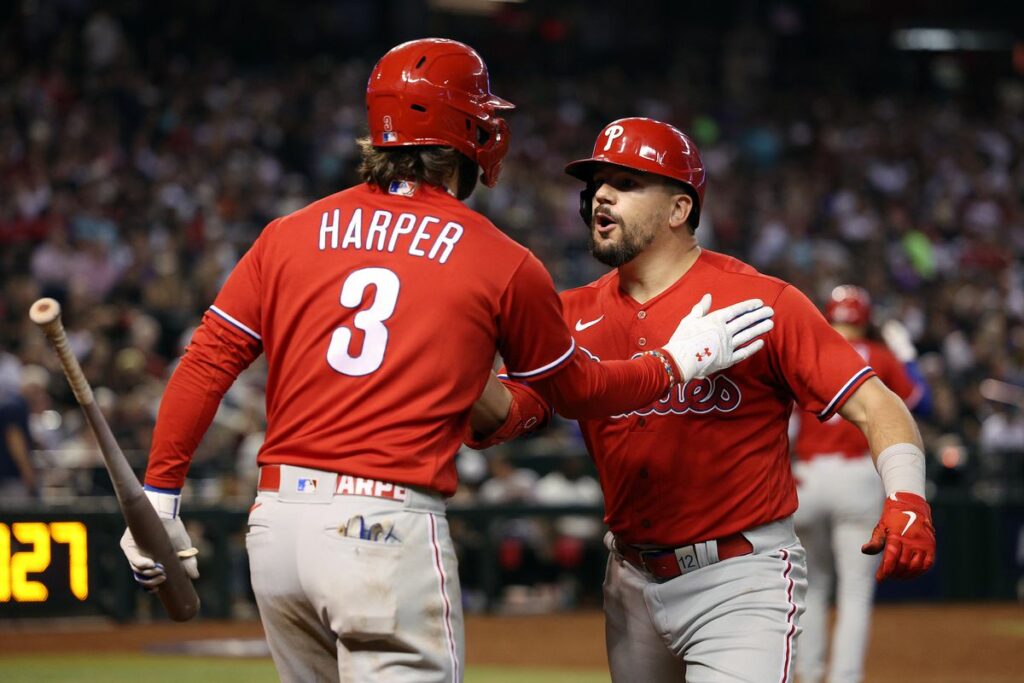 Jonrones de Phillies y joya de pitcheo de Wheeler otorgan liderato en la serie a los Phillies