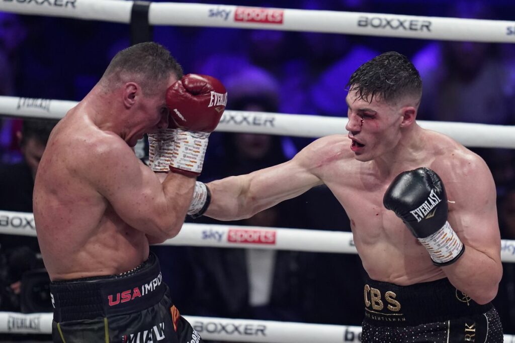 Chris Billam-Smith retiene su faja tras retiro de Mateusz Masternak