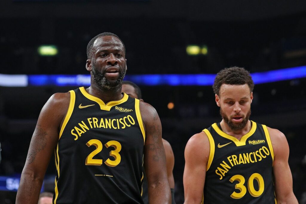 Warriors ven como opciones de playoffs peligran tras derrota contra Timberwolves