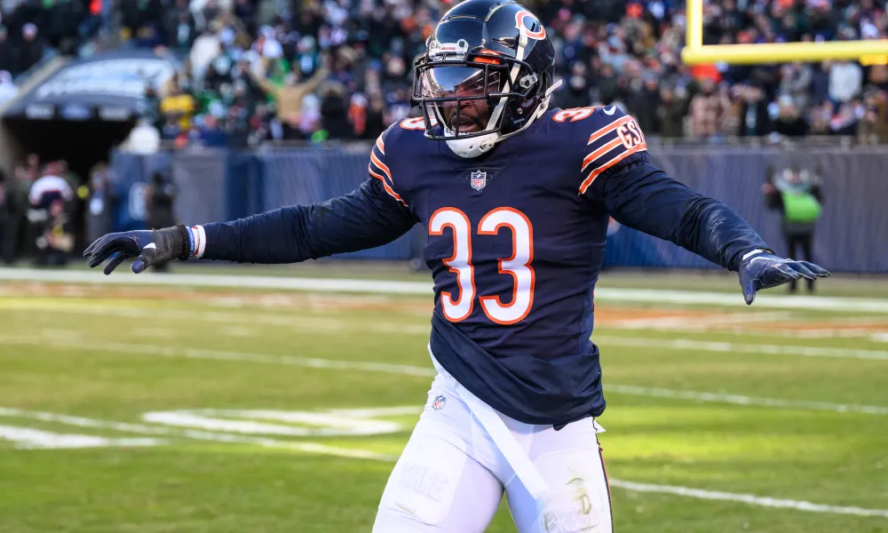 Jaylon Johnson a los Bears: ‘Merezco que me paguen’