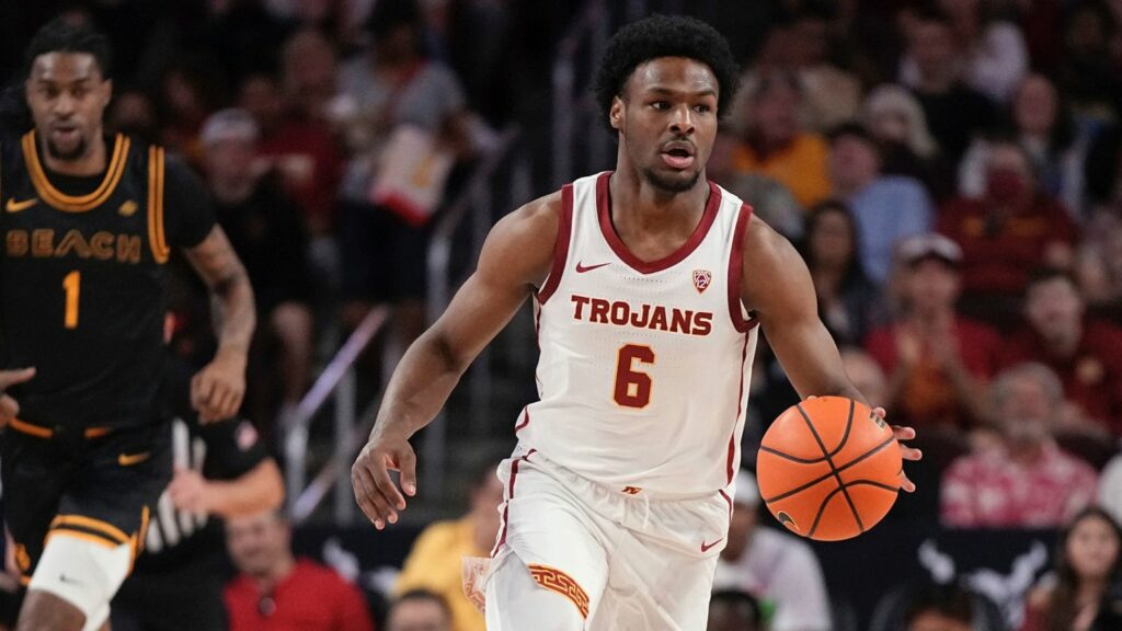 Así le fue en su debut a Bronny James