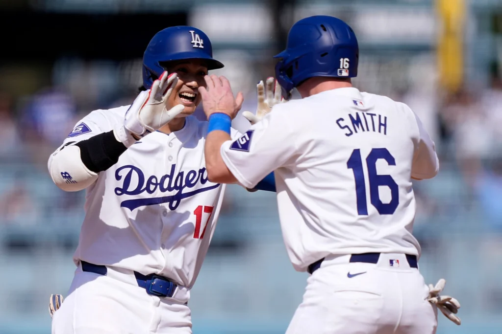 Hit de Ohtani da triunfo a los Dodgers