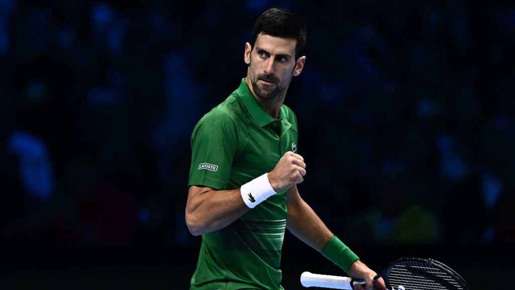 Djokovic vence a Tsitsipas en Turín