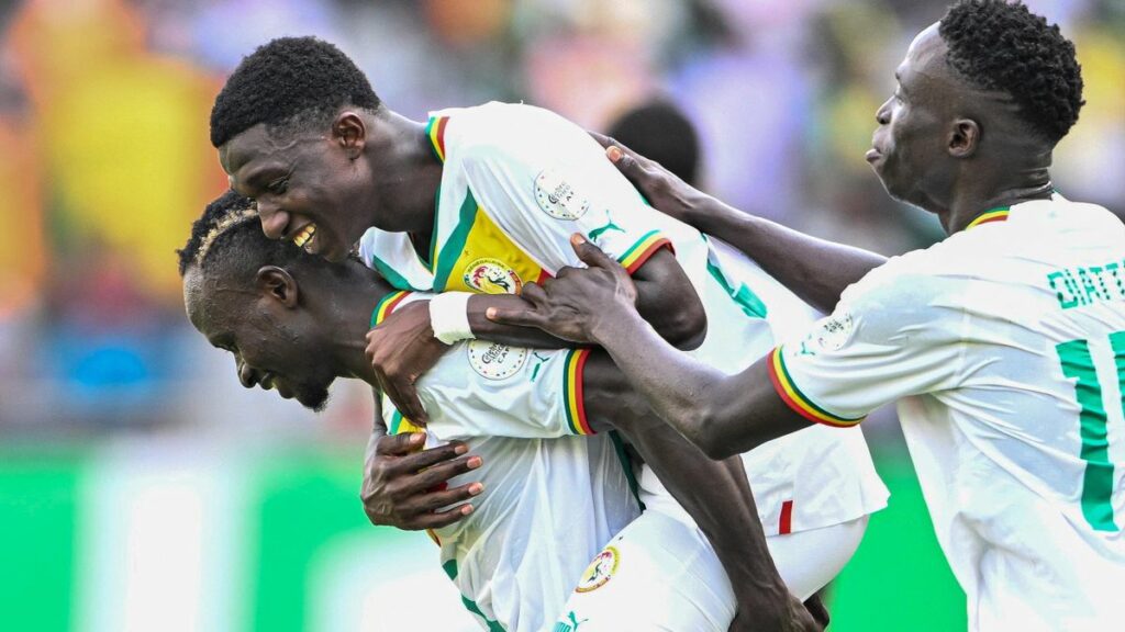 Senegal revalida su título con victoria frente a Gambia en debut de la Copa Africana de Naciones