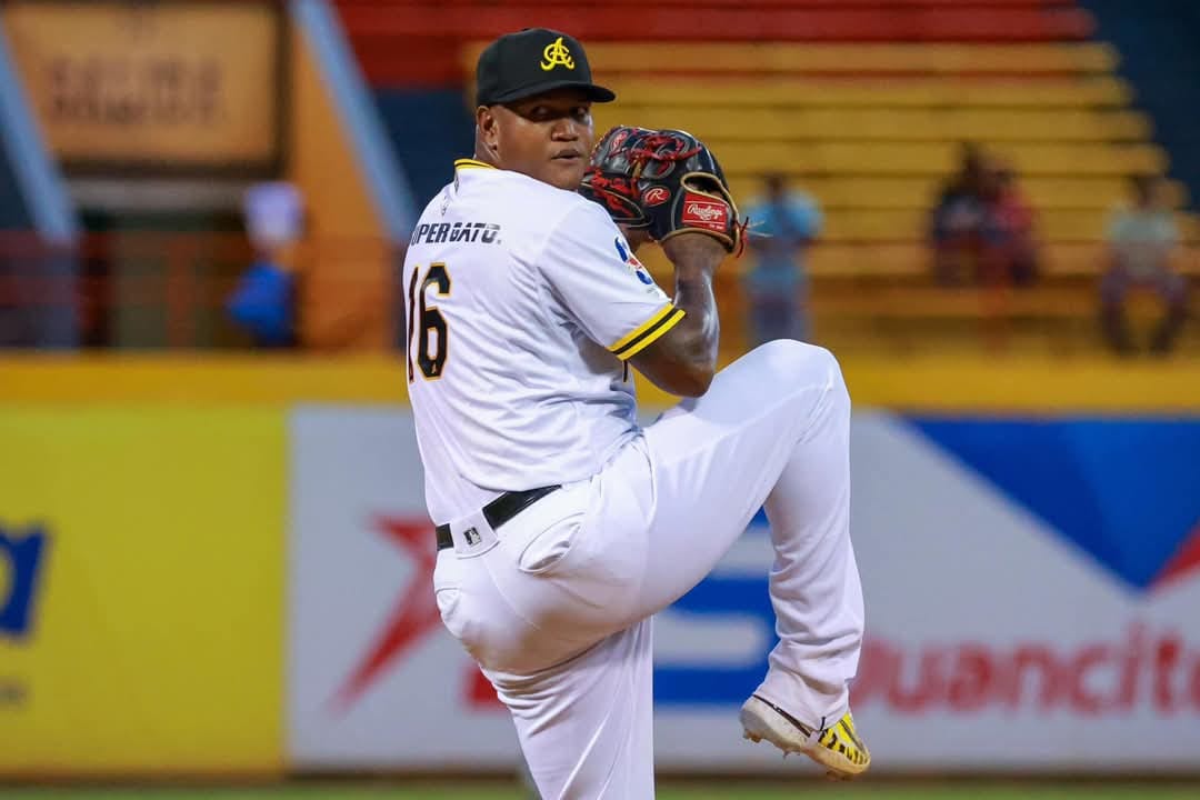 Enny Romero se queda con el título de victorias de LIDOM