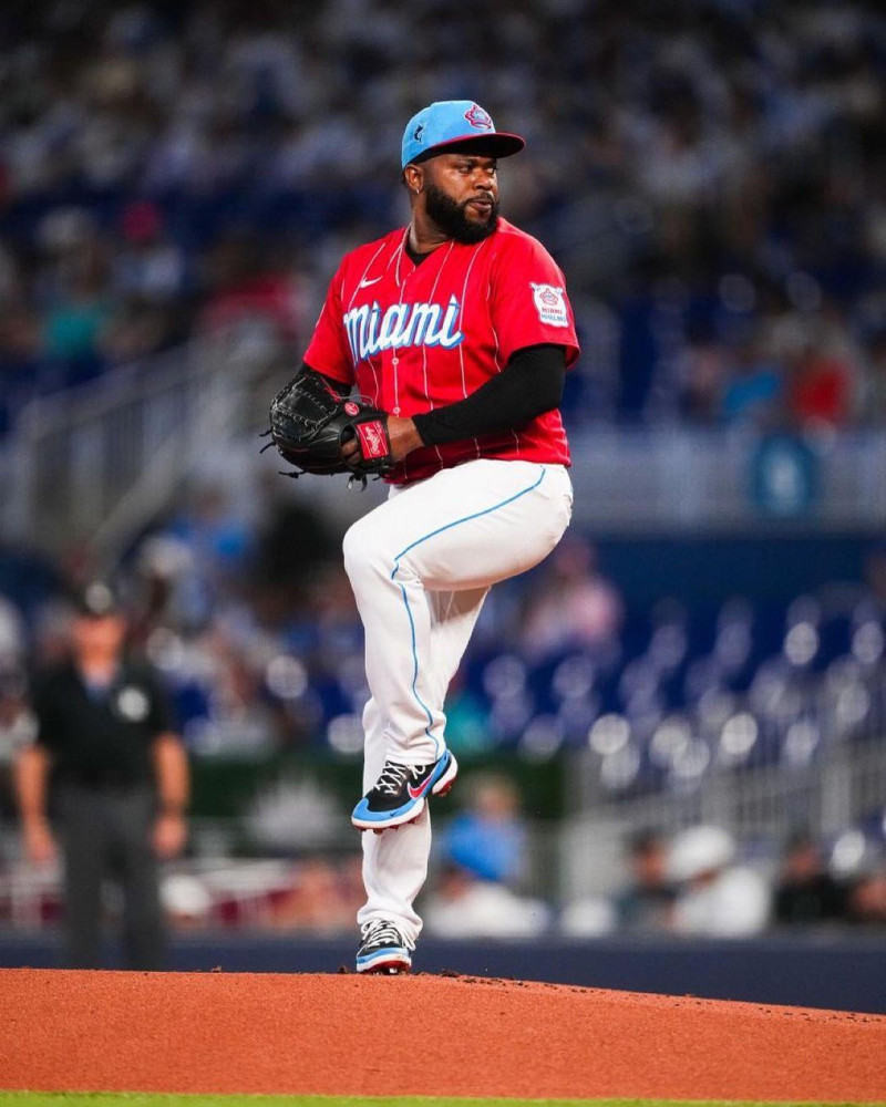 Águilas Cibaeñas firman al agente libre Johnny Cueto