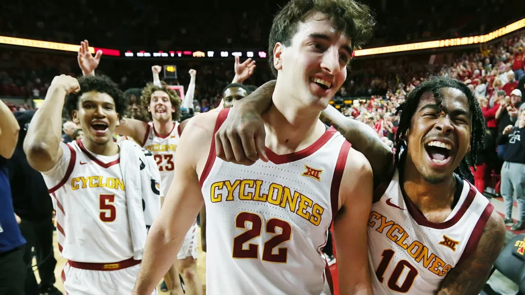 Iowa State le quita el invicto a Houston