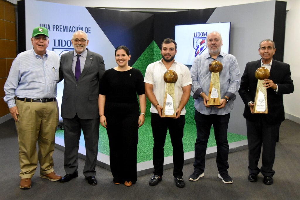 LIDOM entrega Copa Regionales a Estrellas, Licey y Aguilas