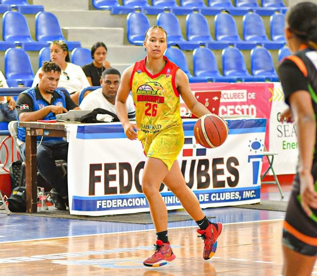 Águilas y Cañeras triunfan en basket femenino de Fedoclubes