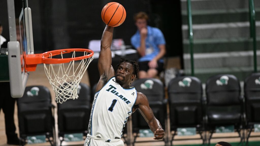 Sion James se transfiere a la universidad de Tulane